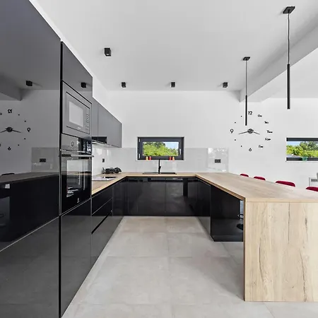 Maem ヴィラ プーラ