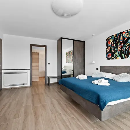 Maem ヴィラ プーラ