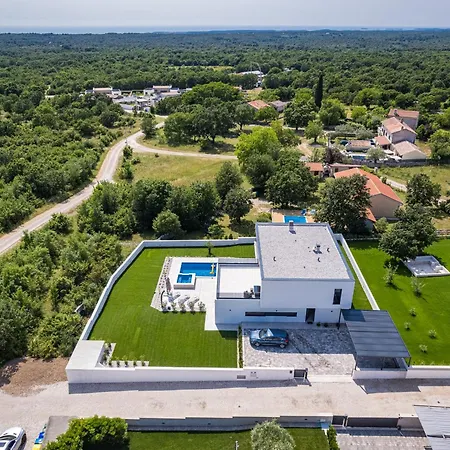 Maem ヴィラ プーラ