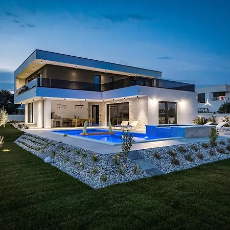 Villa Maem *